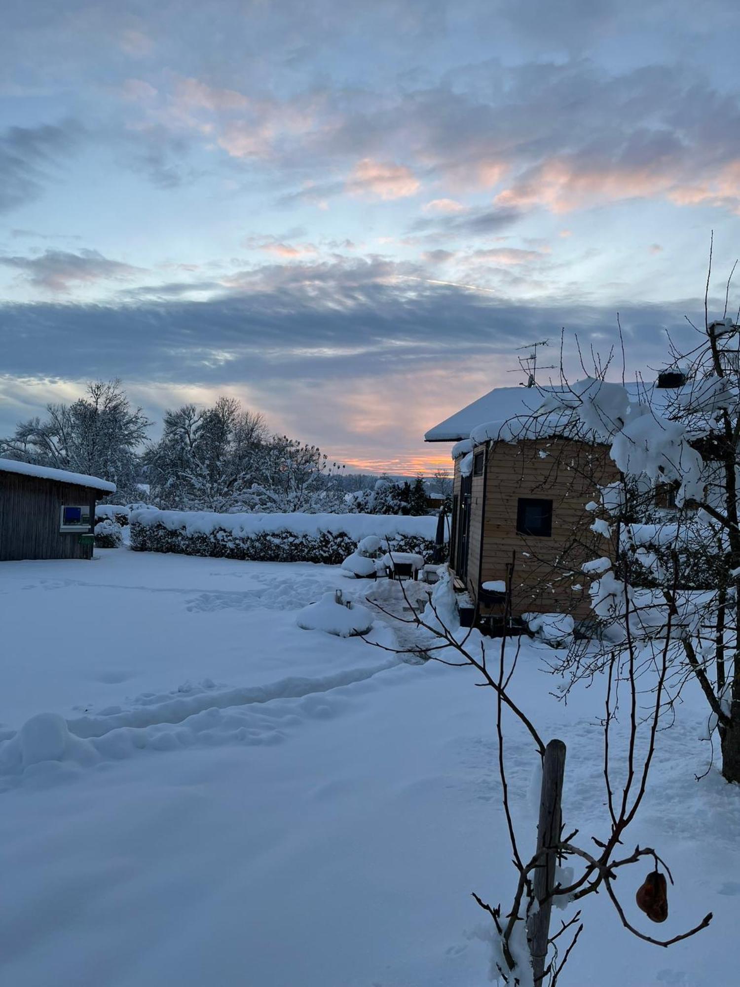 Tinyhouse -Reset Im Vilstal -Zurueck Zum Ursprung Apartment Aldersbach Bagian luar foto